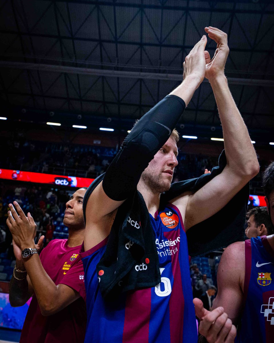 elchiringuitotv's tweet photo. 🔁 RT - REAL MADRID
♥️ MG - FC BARCELONA

👀 ¿Quién se lleva la Copa del Rey de baloncesto? https://t.co/vIrYGwZFX9