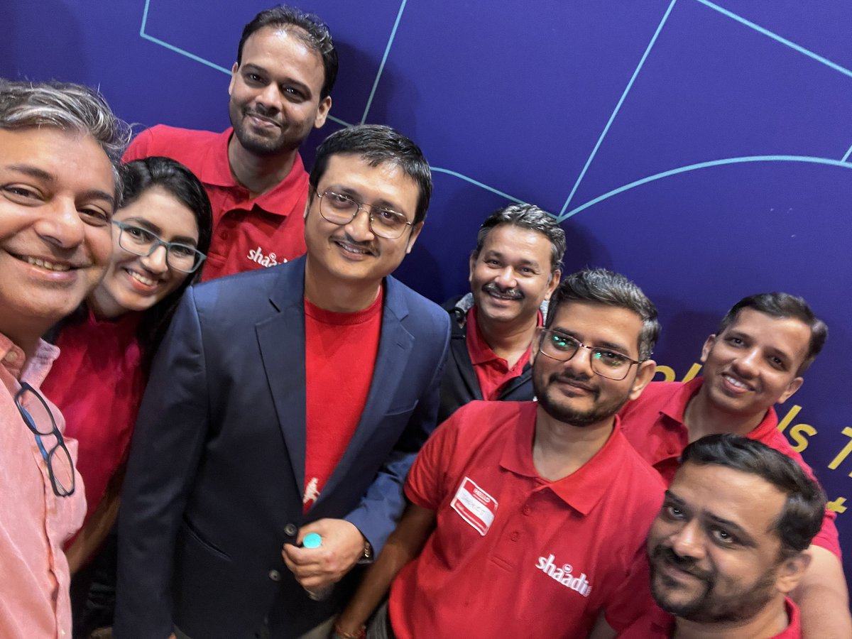 _svs_'s tweet image. Bumped into my old gang at #MumbaiTechWeek. Come say hi if you’re around!