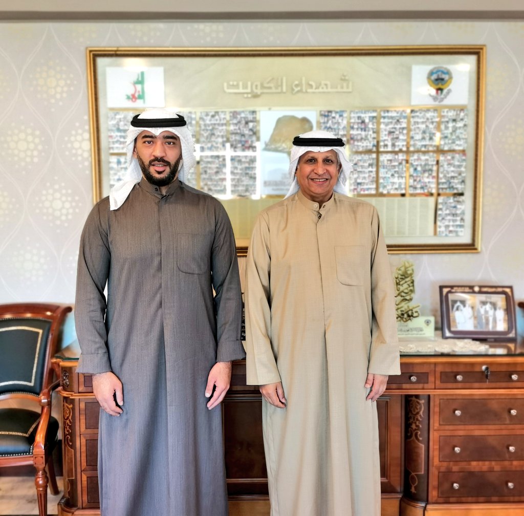 المجتمع المدني نيوز (@icsknews) on Twitter photo اجتمع مدير مكتب تكريم الشهداء وأسرهم السيد صلاح العوفان مع رئيس جمعية بيان التعاونية السيد أحمد عيد الراشد للتنسيق مع مكتب الشهيد لتكريم جمعية بيان لأهالي الشهداء.
<a href="/Saloufan/">Salah aloufan</a>
<a href="/bayancoop/">جمعية بيان التعاونيه</a>
<a href="/kuccs/">اتحاد الجمعيات التعاونية</a>
#الكويت_الجديدة اجتمع مدير مكتب تكريم الشهداء وأسرهم السيد صلاح العوفان مع رئيس جمعية بيان التعاونية السيد أحمد عيد الراشد للتنسيق مع مكتب الشهيد لتكريم جمعية بيان لأهالي الشهداء.
<a href="/Saloufan/">Salah aloufan</a>
<a href="/bayancoop/">جمعية بيان التعاونيه</a>
<a href="/kuccs/">اتحاد الجمعيات التعاونية</a>
#الكويت_الجديدة