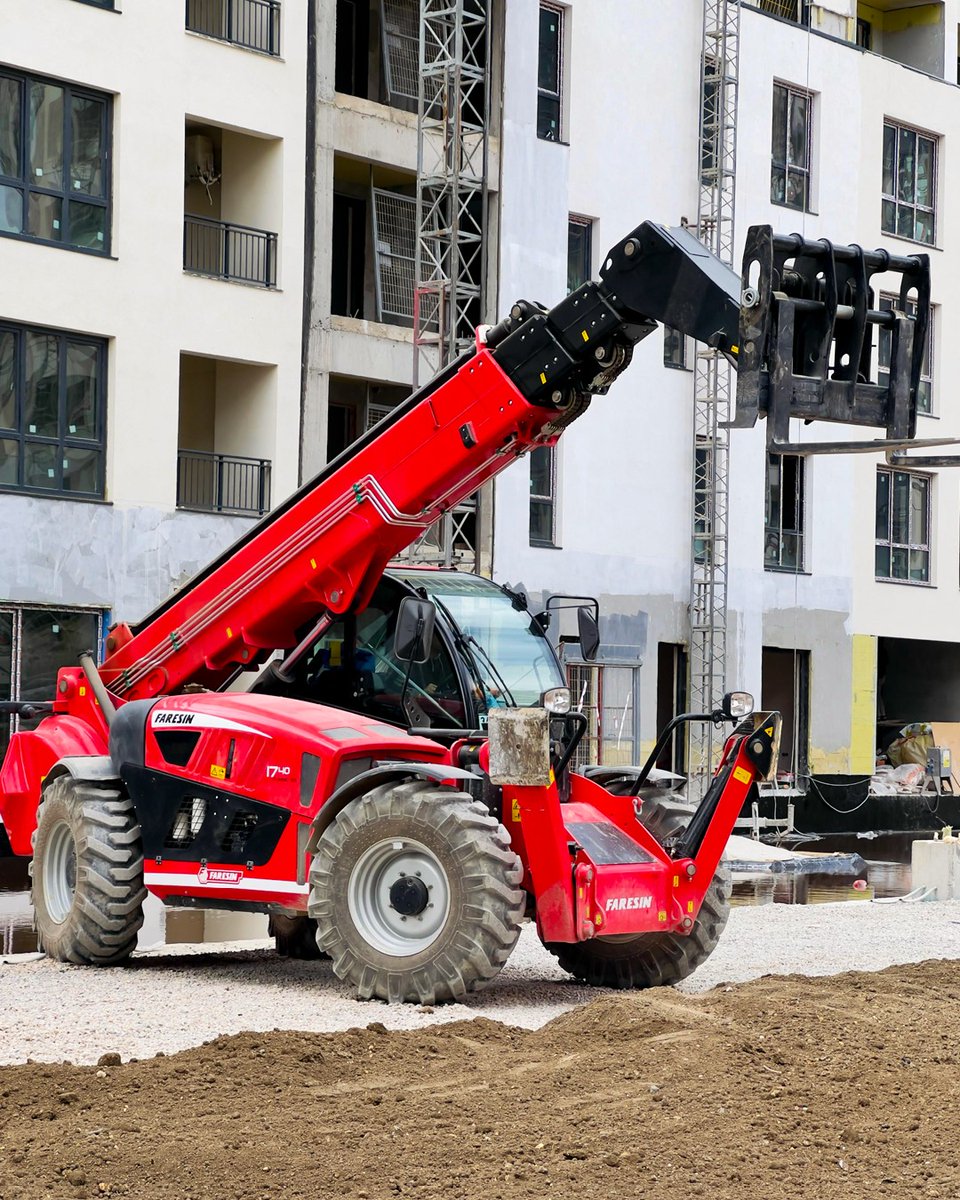 Faresindustries's tweet photo. The 17.40 telehandler from the Big Range is the ideal choice for all material handling operations within construction sites.
#Faresin #telehandler #telescopic #edilmachinery https://t.co/mR7vVsbOEK