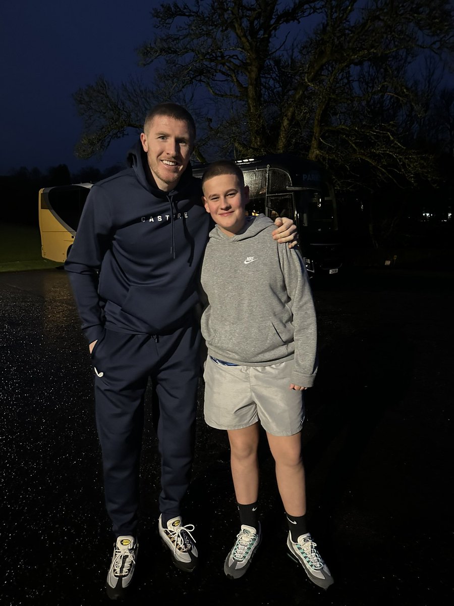 scandalged's tweet photo. @RangersFC Wee Man met him last night! Top lad! https://t.co/UdXUJTOjM2
