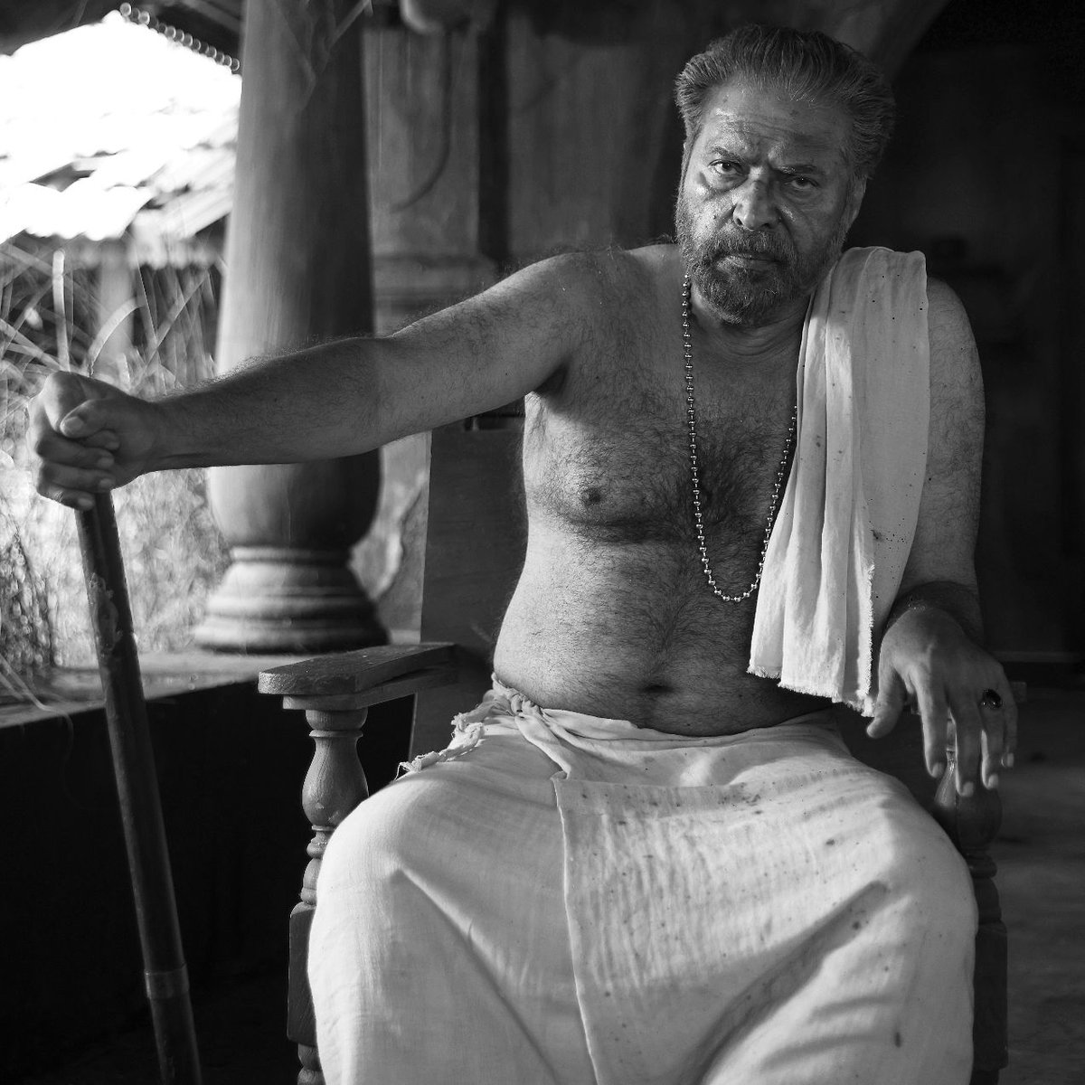 _peacemakeer_'s tweet photo. Mind Blowing...🤯
Nothing else to say what an work by @rahul_madking all are great @mammukka @IamArjunAshokan @SidharthBharat2 @ChristoXavier...
Great movie... https://t.co/JhjZ3YstrA