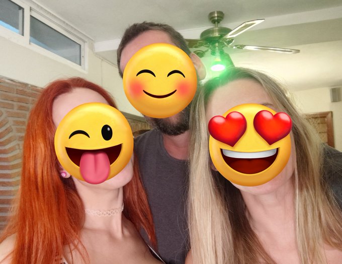 D&iacute;a de tr&iacute;os y l&eacute;sbico muy bien aprovechado 😘😘😋😋  https://t.co/3YpRHZE7jo https://t.co/7fhQG4sK2L