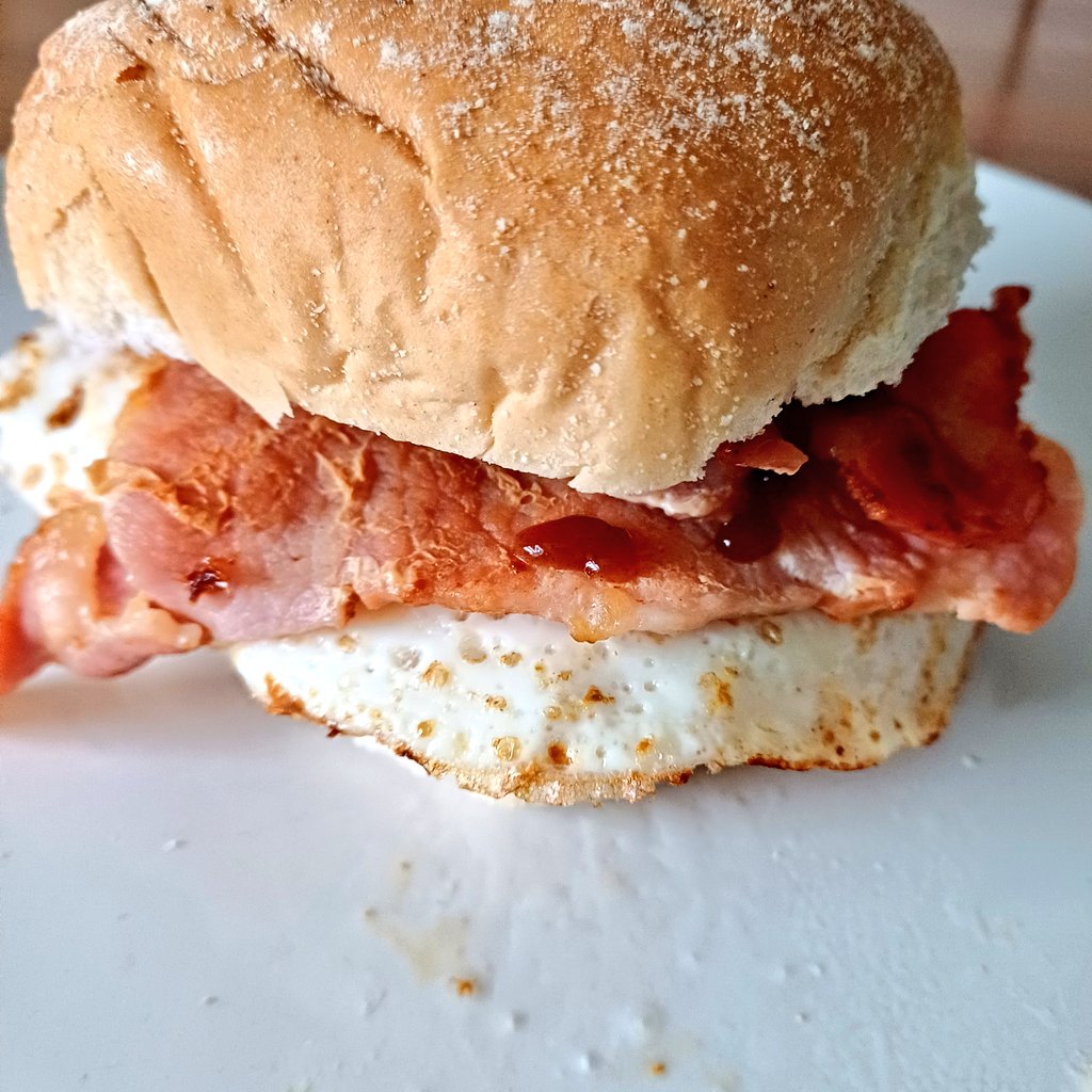 Lockolike's tweet image. The Baps are out. #Breadcake