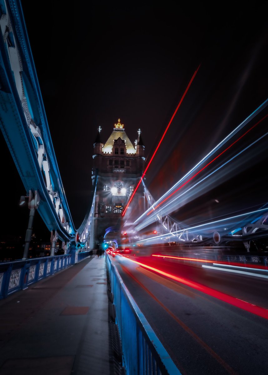 Tower Bridge

#streetphotography #fujifilmx_uk #fujifilmxseries #metroldn #londondisclosure #londonsbest #londonphotography #londonphotographer #ilovelondon #mylondonphoto #urbanphotographer #urbanphotography #thisislondon
#towerbridge #nightphotography 
@FujifilmUK @TowerBridge