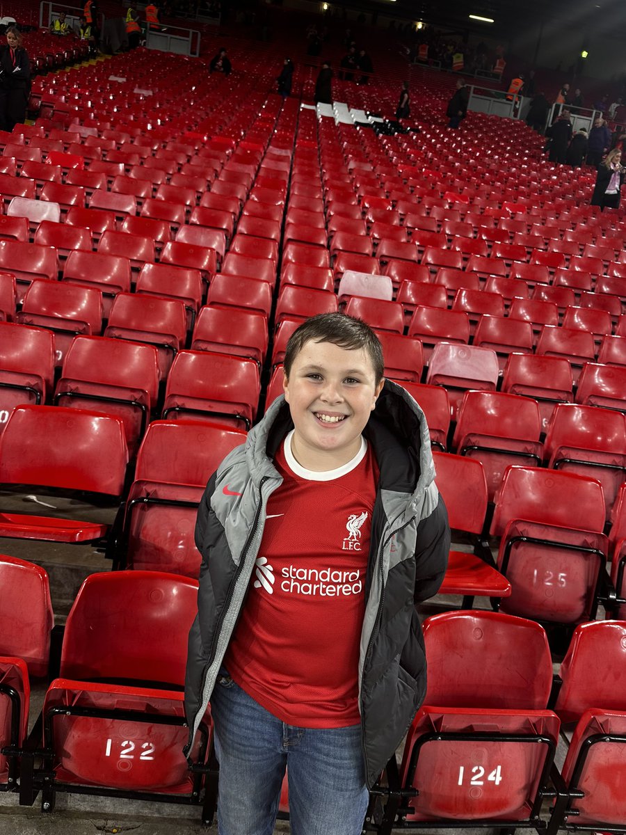 envis8's tweet photo. @LFCRetail https://t.co/9azb1mnMMm