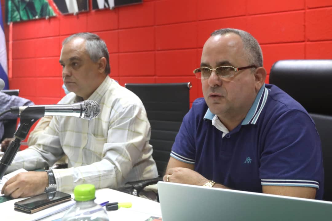 JLBrocheLorenzo's tweet photo. Los militantes del @PartidoPCC del @InderCuba realizaron su asamblea de balance.
Fue un diálogo de vanguardia centrado en los aspectos que debemos transformar para maximizar #DeporteDerechoDelPueblo
#EstaEsLaRevolución https://t.co/RUAoAxFAFB