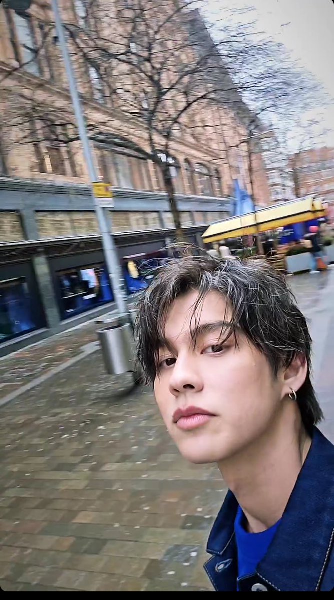 bbestboivc's tweet photo. soooo handsomeeeeee 😭😍

#bbrightvc @bbrightvc https://t.co/bd3M8e4efV