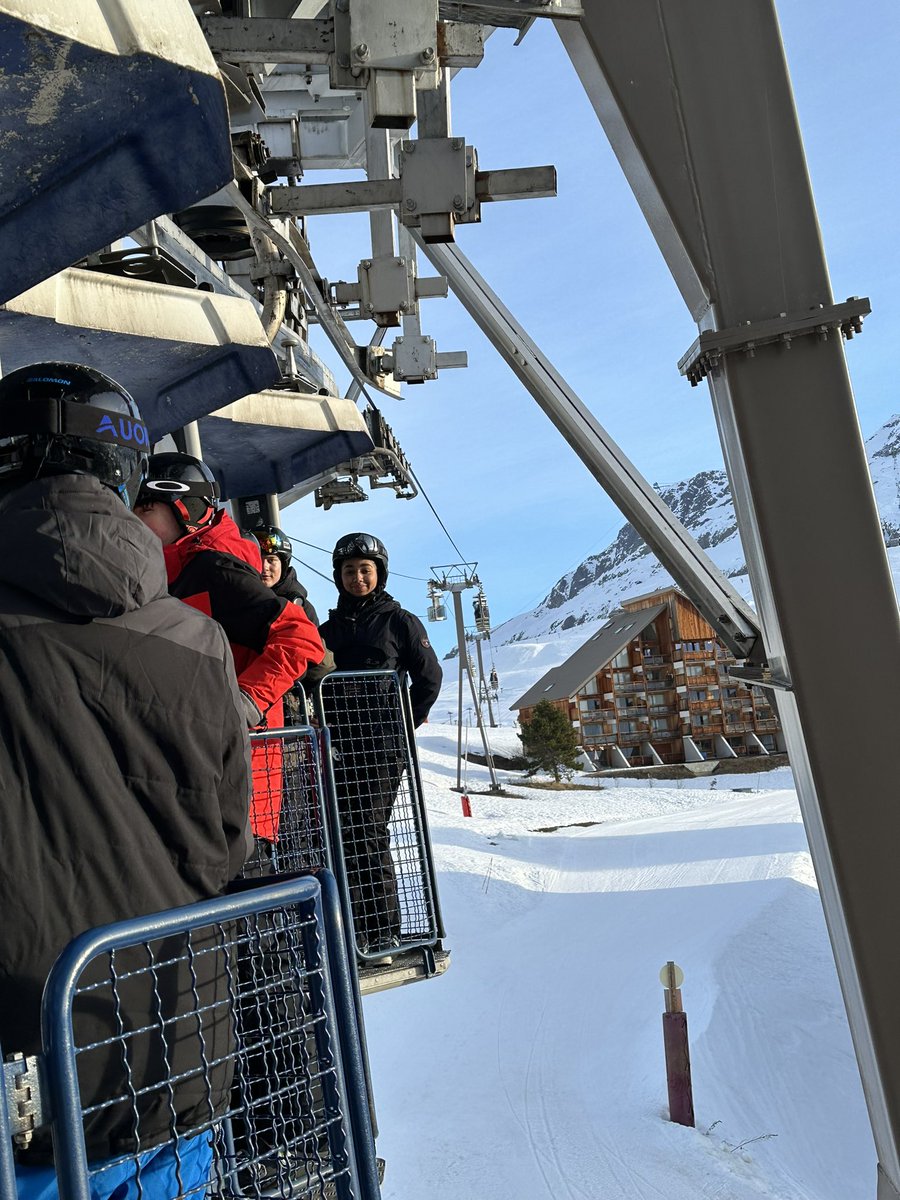 SandSkiTrip tweet media