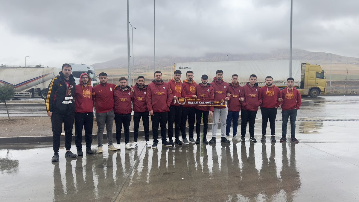 uAUNIHKU's tweet photo. NERDEYSEN ORASI BENİM CENNETİM!

Galatasaray’ımızı Ankara deplasmanında yalnız bırakmamak için yollardayız.

#ultrAslanUNI 
#uAUNIHKU https://t.co/YF73w5HSGI