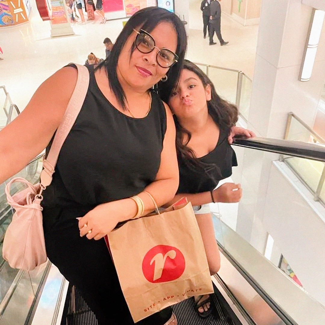 sidershopping's tweet photo. Domingo é o momento perfeito para passear e aproveitar ótimos momentos com a nossa família. Registro lindo feito pela @toledoelenice 🤩

Horário de Domingo ⏰
Lojas e Quiosques - 14h às 20h
Alimentação e Lazer - 11h às 22h https://t.co/FjHosi8xv8