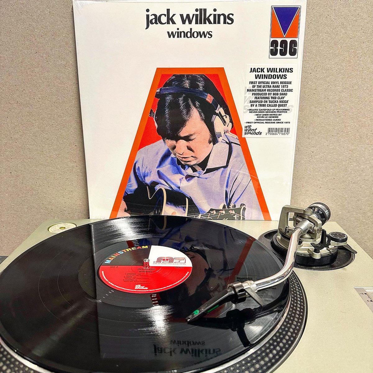 PiccadillyRecs's tweet photo. OPEN and getting in the groove today with Jack Wilkins, ‘Windows’ originally released in 1973 on Mainstream Records reissued by @wewantsounds 

https://t.co/Es0po1Azun) https://t.co/AugwyANcfs