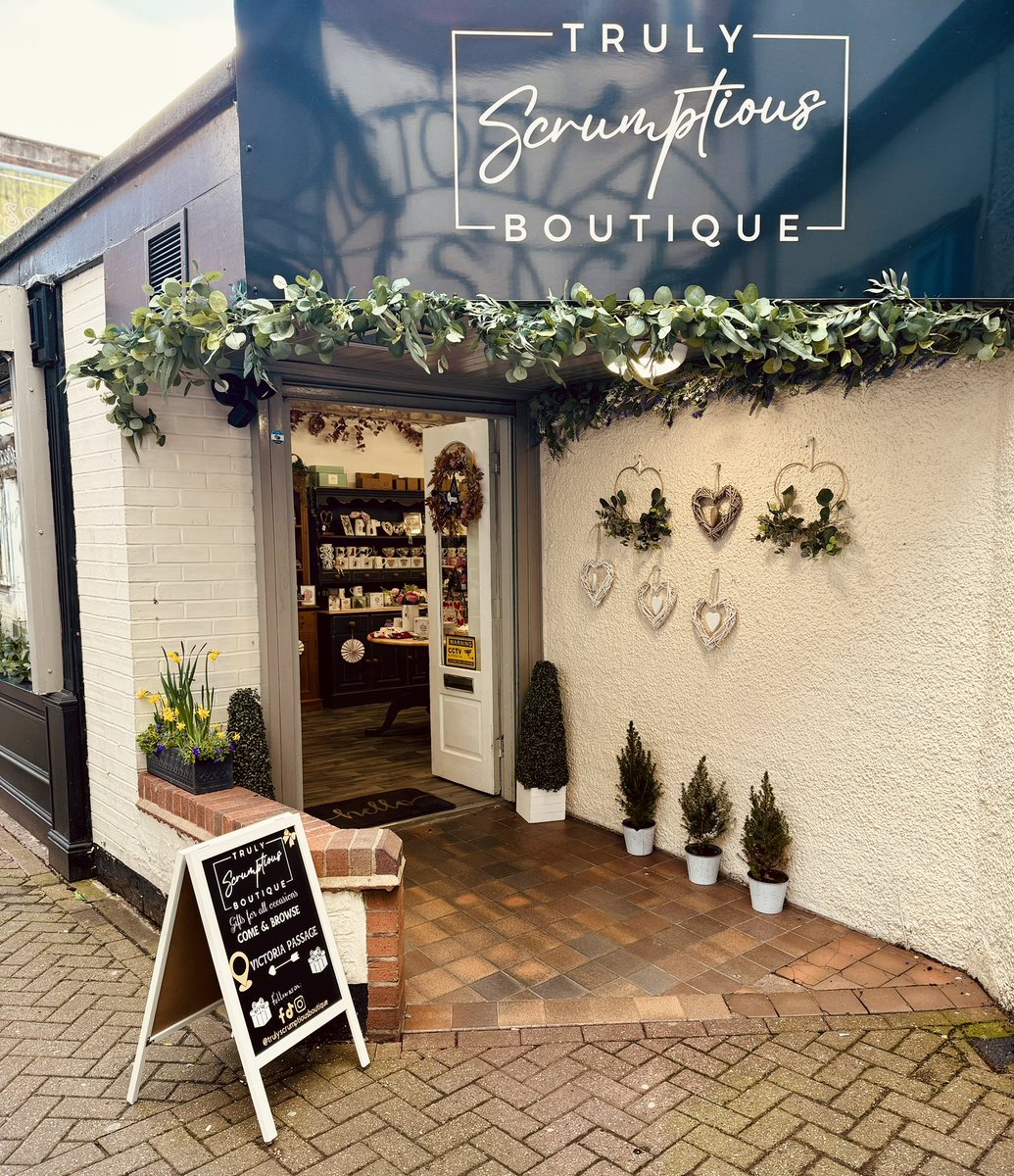 mrsmainprice's tweet photo. My boutique opened its doors 14th Oct 23.
Since then I have met hundreds of people and have been overwhelmed by the support from the community.
Small businesses like mine thrive and depend on this, so I would like to take this opportunity to say thank you #stourbridge 🫶🏻 https://t.co/zMv5oJw52a