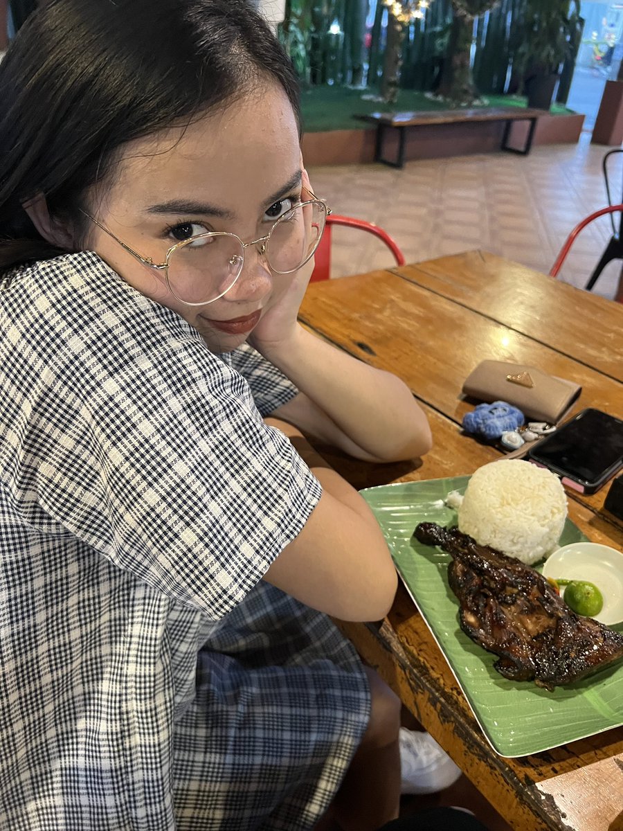 HevNiko's tweet photo. Date night w/ the coolest girl https://t.co/hUGWGOw0P4