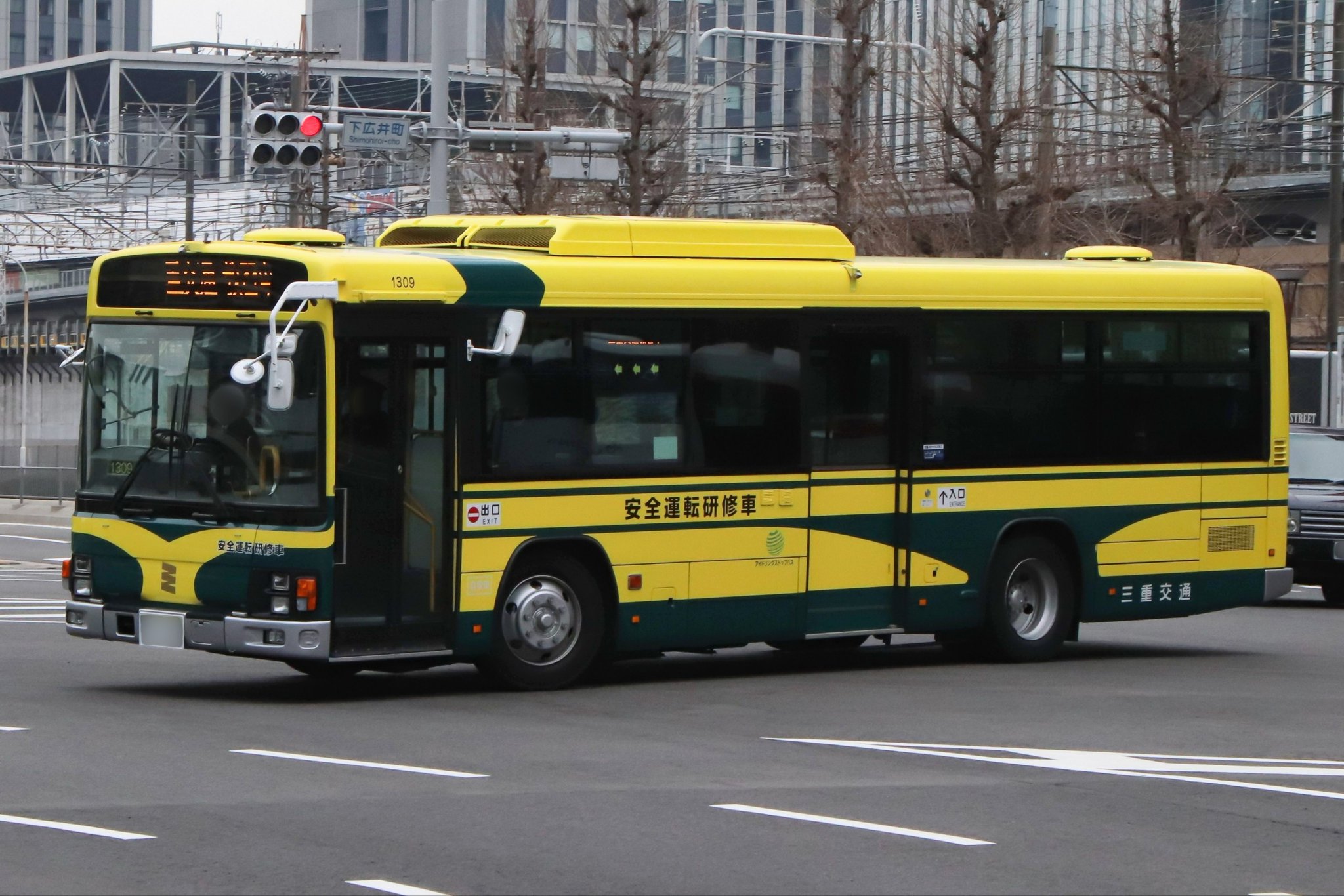 GGna98dbkAAy45v.jpg:large