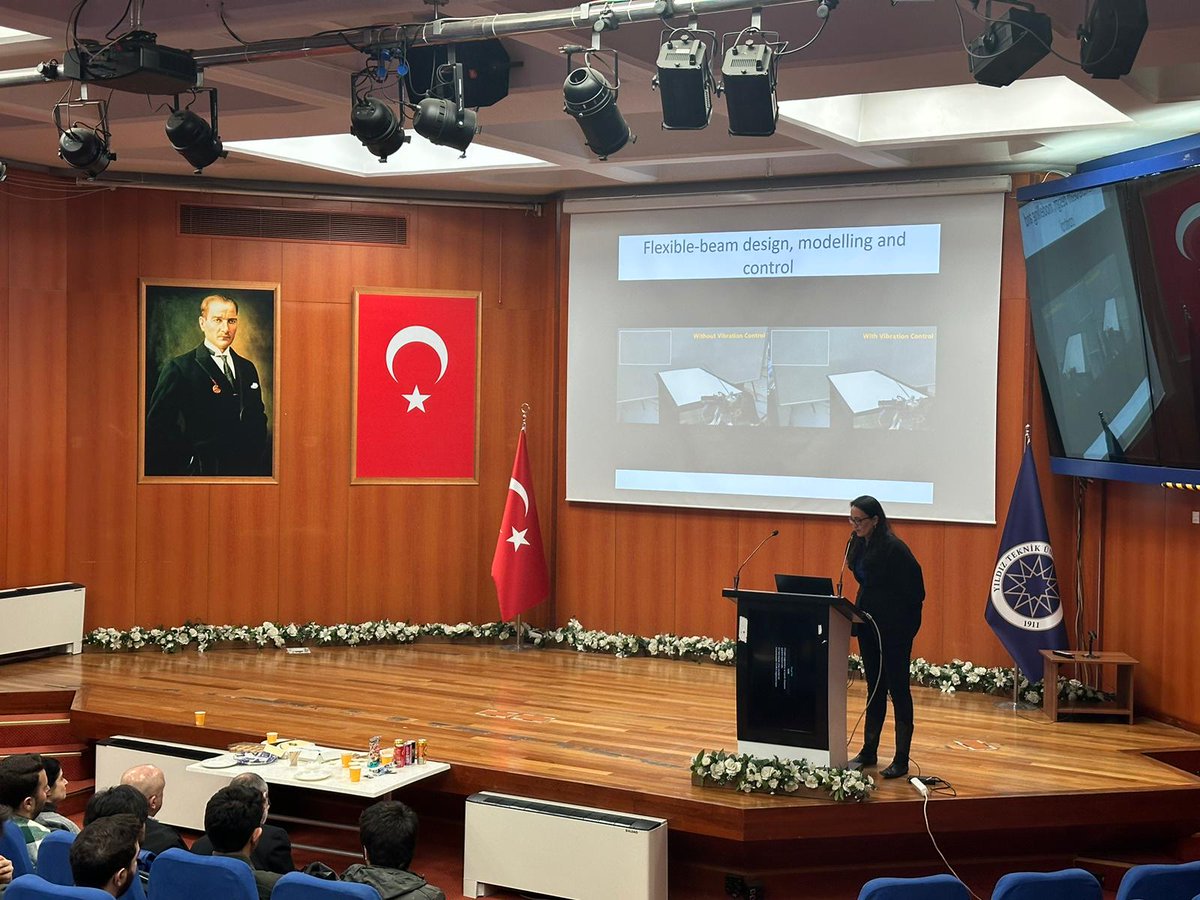 Üniversitemizin değerli hocalarından Dr. Öğr. Üyesi Claudia Fernanda YAŞAR, bölüm hocalarımızın katılımları ile seminerini gerçekleştirmiştir. Sunumu için değerli hocamıza teşekkür ederiz.