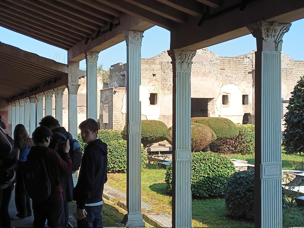 Classics, History....AND Geography all on one trip! What's not to like? Mount Vesuvius from Pompeii 🌋🏛️ @WyHighAcademy @WyHighHCL