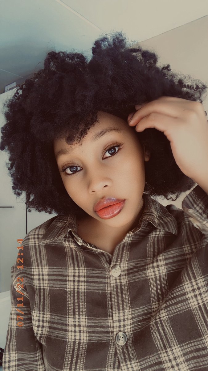 PhiwokuhleMG's tweet photo. Hey guys I’m new here , please follow me for a quick follow back ❤️❤️❤️❤️❤️🔥🔥🔥🔥 https://t.co/qGAQaY49Wk