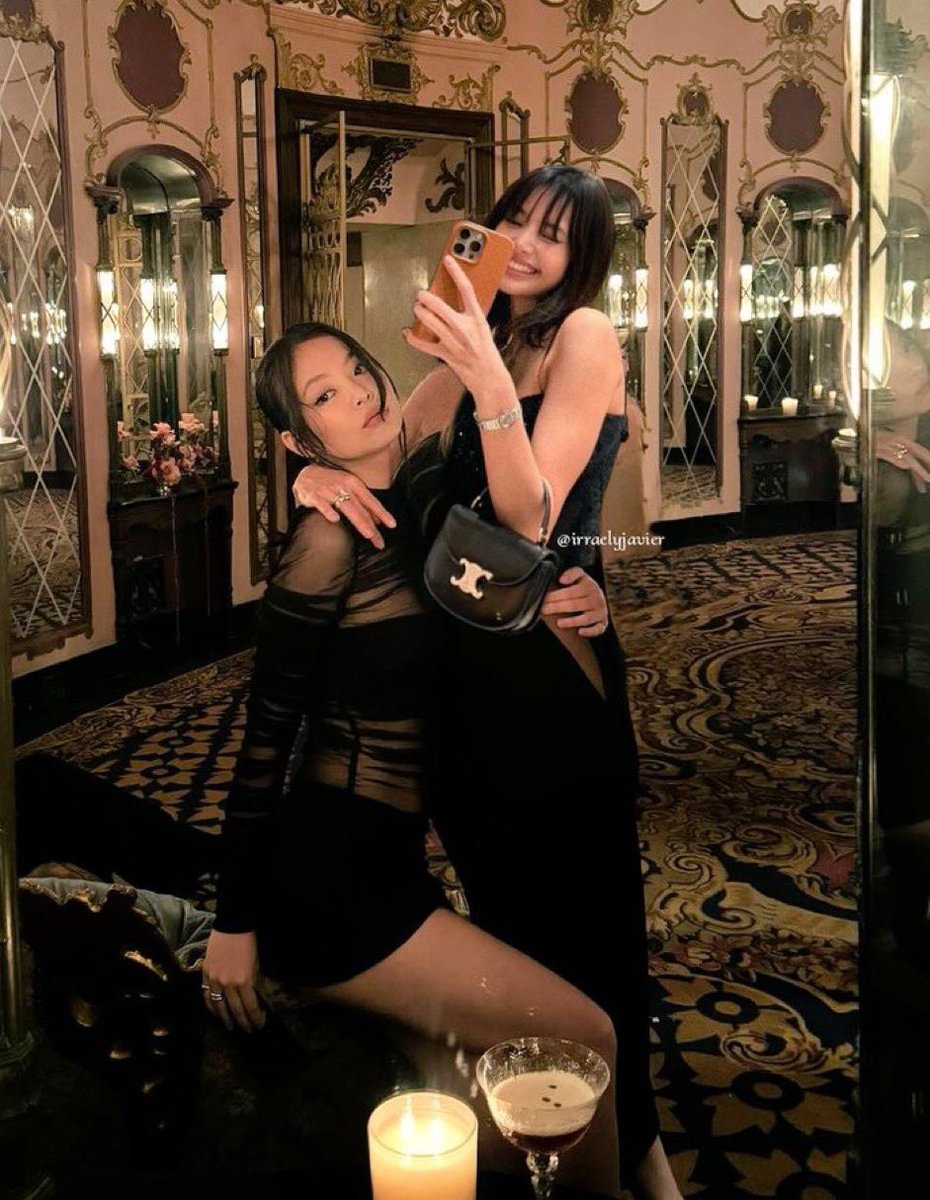 imyoursjennie's tweet photo. CREDITS TO THE OWNER OF THIS EDIT WHAT THE FUCK AKDHSKXHSI 😩💖 https://t.co/X4zwUQ8pKh