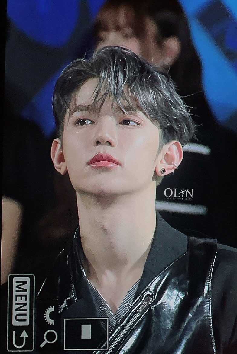 240218 한터차트 pre.

늑대로 돌아왔다…

#ZEROBASEONE #ZB1 #제로베이스원 #장하오 #ZHANGHAO #章昊