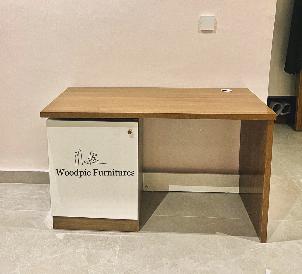 martorali's tweet image. 📚 Study Table 🖊️ : You can choose a design for a study table that fits your personal style and space needs….#studytable #studytabledecor #studytabledesign