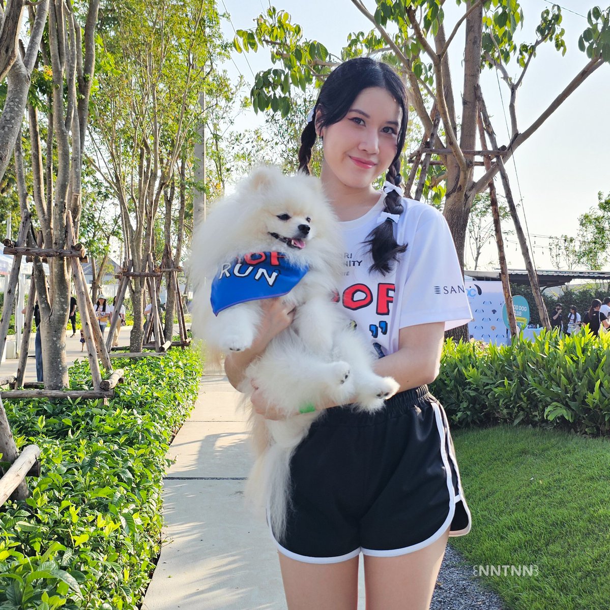 NNTNN_NNTNN's tweet photo. น้องดีนี กับน้องฮารุ 

#dniepb #haruto_moro
#WoofFunRun #WestgateCommunity #SansiriCommunity #Sansiri #SansirixThonglorpet https://t.co/NOgW4ckx5E