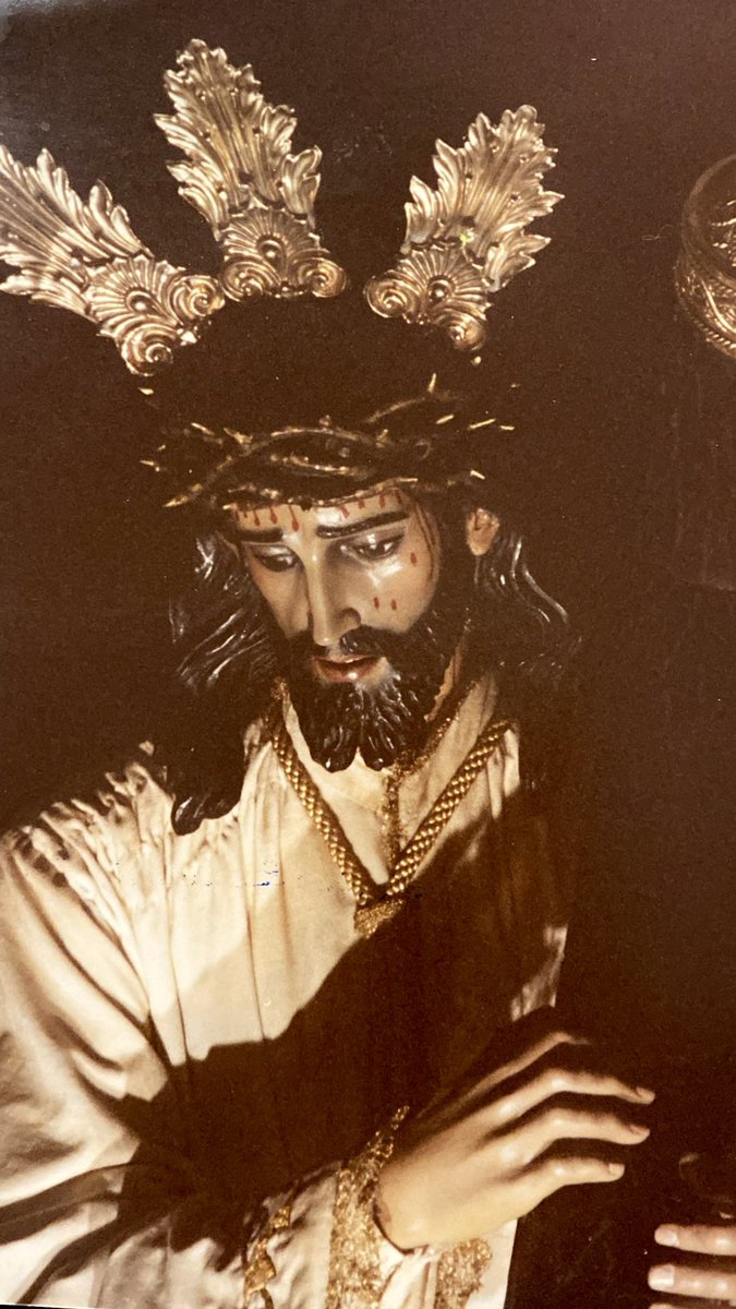 Nuestro Padre Jesús del Amparo en la década de los ochenta.
📸: Familia Rodríguez García.