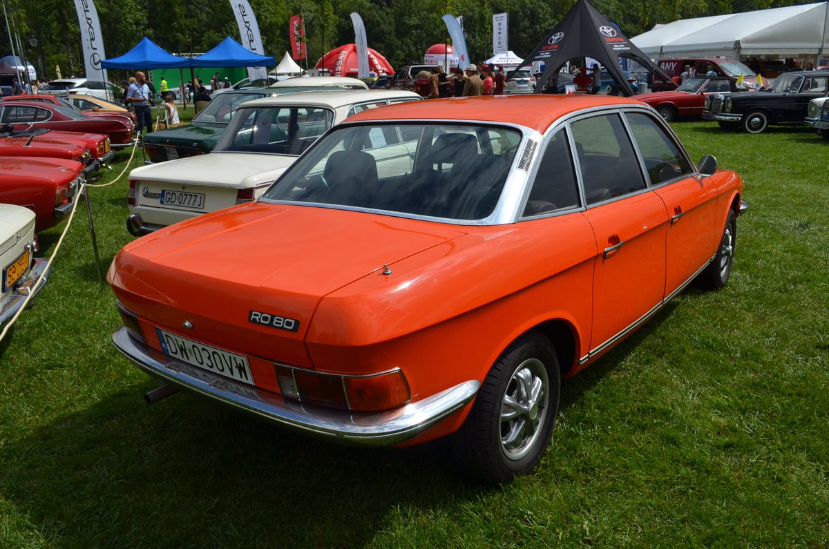 Klasyki24pl's tweet photo. Poznajecie? Zna ktoś?

#ro80 #klassikauto #car #samochod #wankel #NSU #classiccar https://t.co/tWwLlAXHej