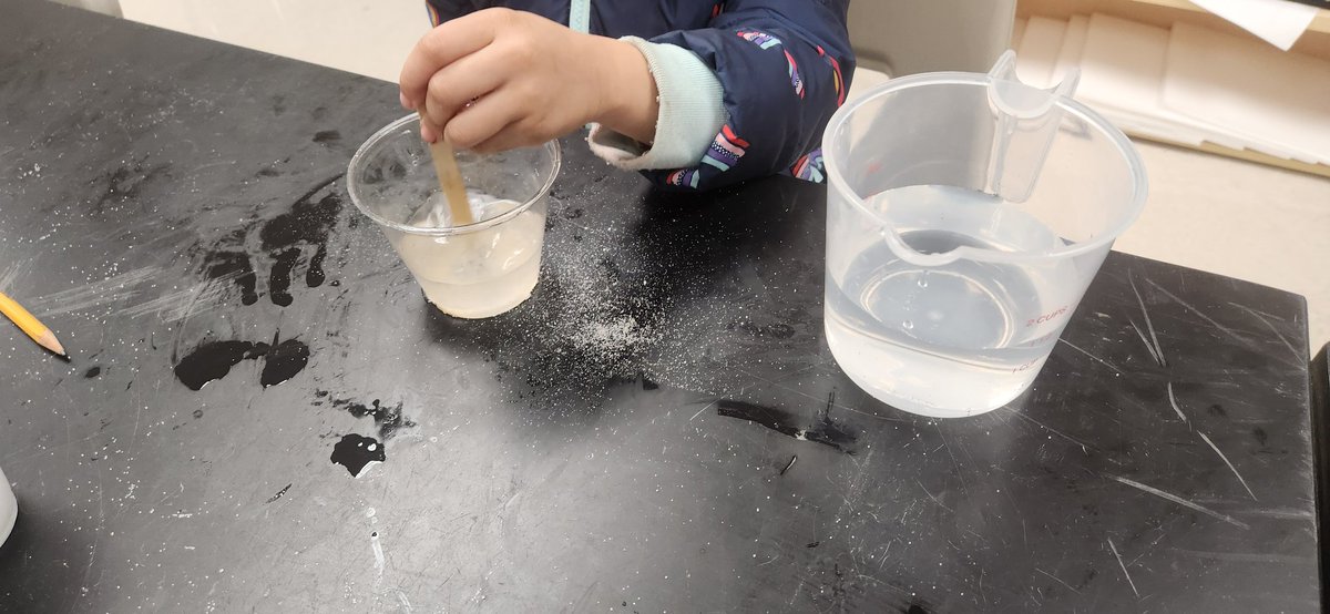 egalan460's tweet photo. Does it dissolve or not? https://t.co/Qoj511wE9E