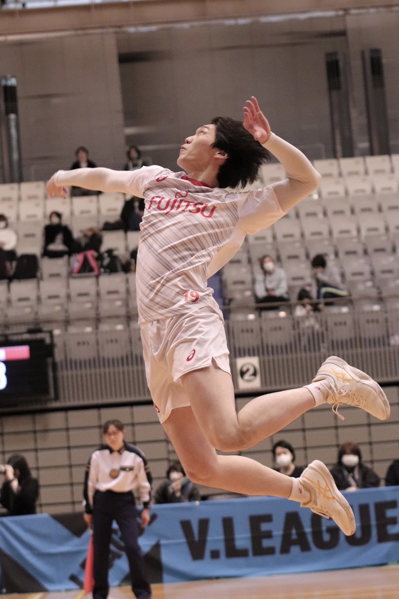 vo_cwtna's tweet photo. ▶︎▷240218 V2 小田原アリーナ

慶應同期対決でもあったこの週末！４年生もみんな見に来ていて、やっぱり慶應最高！になった一日でした🥰

#大分三好ヴァイセアドラー #島田航希 選手
#富士通カワサキレッドスピリッツ #松本喜輝 選手 https://t.co/l6amUYilxD