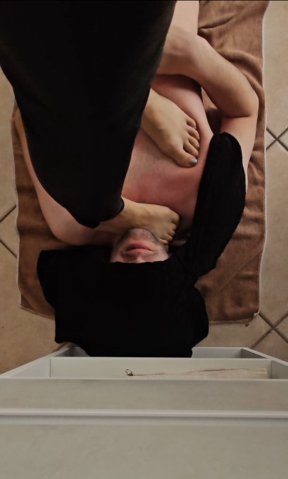 Nuovo video https://t.co/w3R0TRFBqG  Vi schiaccio come vermi   #trampling #trample #feet #mistress #femdom<a href="/tag/porn"class="tags"><span>#porn</span></a><a href="/tag/femdom"class="tags"><span>#femdom</span></a><a href="/tag/feet"class="tags"><span>#feet</span></a><a href="/tag/fetish"class="tags"><span>#fetish</span></a><a href="/tag/slave"class="tags"><span>#slave</span></a><a href="/tag/mistress"class="tags"><span>#mistress</span></a><a href="/tag/goddes"class="tags"><span>#goddes</span></a>