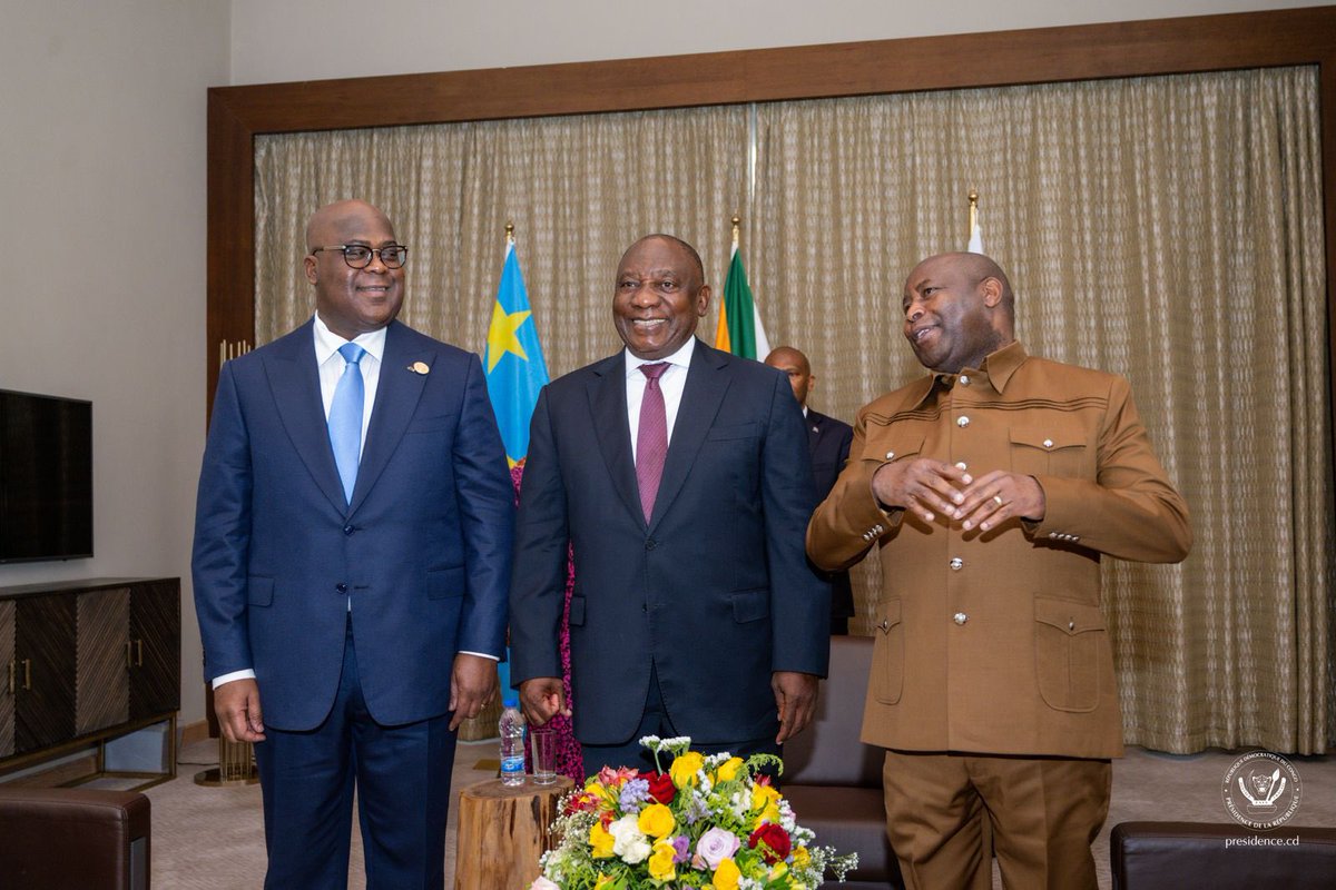 Presidence_RDC's tweet photo. #RDC 18.02.2024|#AddisAbeba
La tripartite entre les Présidents @CyrilRamaphosa, @GeneralNeva et Tshisekedi a porté sur la coordination des opérations avec toutes les forces armées engagées aux côtés des Fardc pour combattre le RDF/M23. https://t.co/WDkwKQ05bo