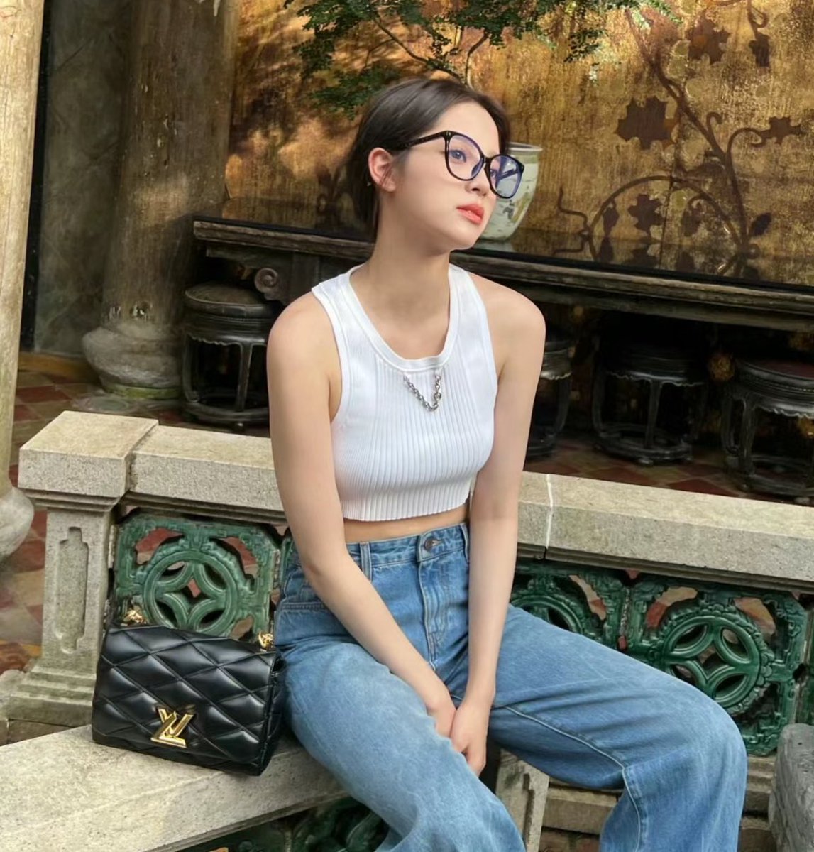 Denar_minemars's tweet photo. 好美
#女大学生 #美女 #牛仔裤 #长腿 #反差 https://t.co/oR5kbO72cZ