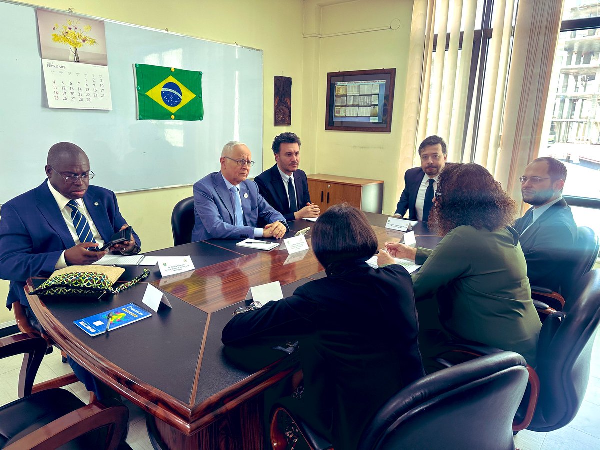 Meeting with H.E @lucianasantos Minister of Science, Technology & Innovation of Brazil 🇧🇷. We discussed areas of cooperation among them cooperation in researcher exchange through the Panafricain University.