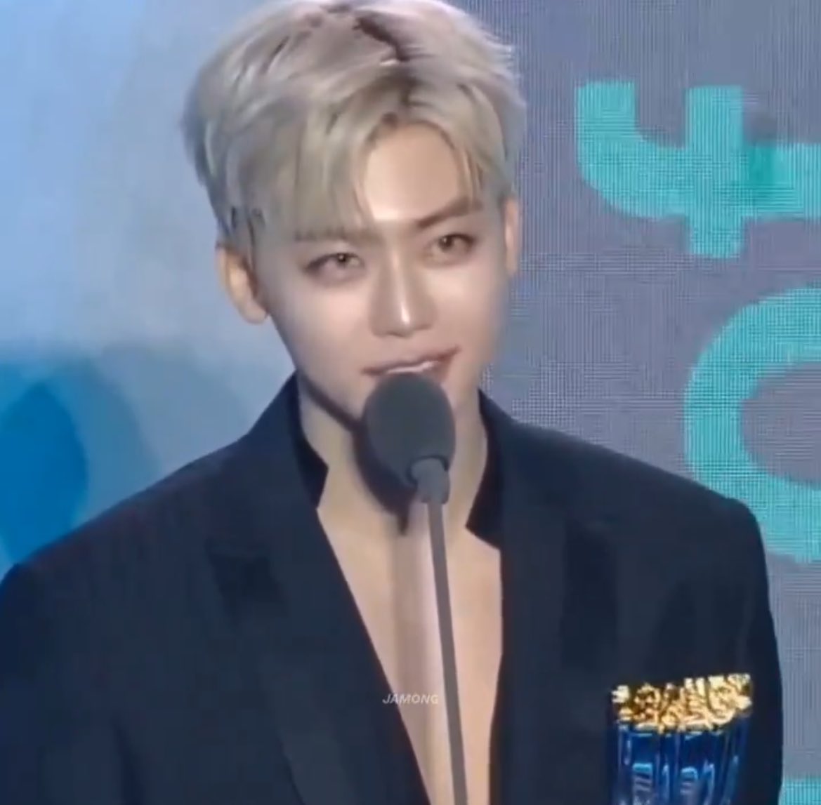 까우 lll tweet media