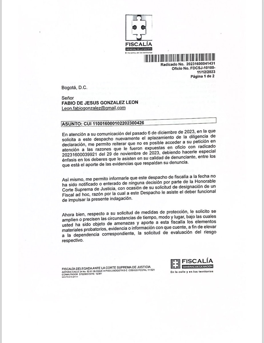 alazamo123's tweet photo. Algunos medios “dizque” de comunicación, producen NAUSEA, la misma que debió sentir el escritor francés Jean Paul Sartre y que reflejó en su obra literaria LA NÁUSEA. 

NAUSEA es ganas de vomitar, pero no hay nada que vomitar. 

Dicen éstos medios que la fiscal Angélica Monsalve denunció a Mancera sin pruebas, en una intentona de juagarle la cara al crimen con agua de charco. 

Omiten el prevaricato del fiscal Victor Salcedo, servil y subordinado de Mancera, quien hizo todo lo posible y lo imposible para evitar que se allegara la prueba, con el único fin de archivar el proceso. 

Este fiscal nunca le pidió las pruebas a los investigadores del CTI, por el contrario los intimidó pidiéndoles declaraciones juradas, y a mí me citó para entregar las pruebas y luego le halaron las orejas, para que suspendiera esa cita, lo cual hizo y nunca más volvió a citarme para que le entregara las pruebas, por el contrario, ARCHIVÓ el proceso contra su jefa, sin tener las pruebas. 

Estos medios de comunicación son una vergüenza nacional, y además le causan un enorme daño a la democracia y al desarrollo del país. 

Aquí les proporcionó las pruebas 👎