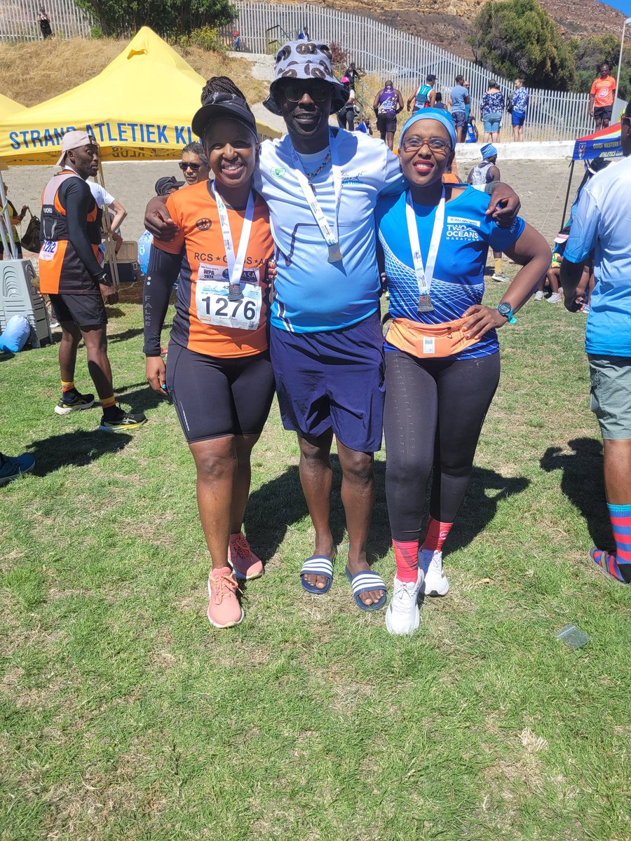 Peninsula Marathon ❤️ When are we quitting running 🫣😁 Thank you friends for love and support🤗❤️ #RunningWithTumiSole #RunningWithSoleAC #IPaintedMyRun  #TrapnLos #Run10kMovement