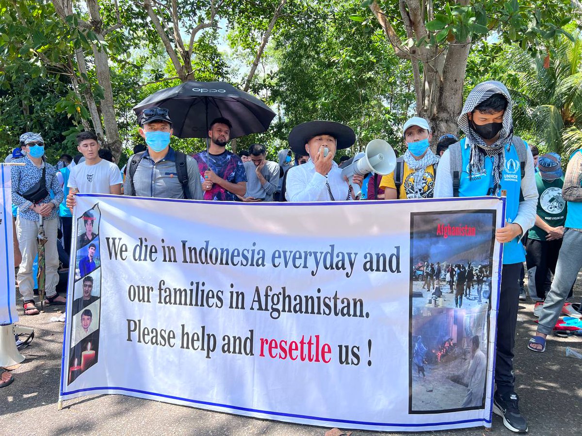 #End12YearsInLimbo_Indonesia
UNHCR and IOM compelled many Hazara refugees to end their lives in Indonesia...