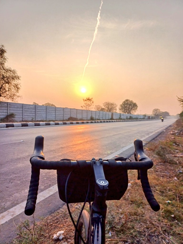 Best things are for free. #Sunday #cycling