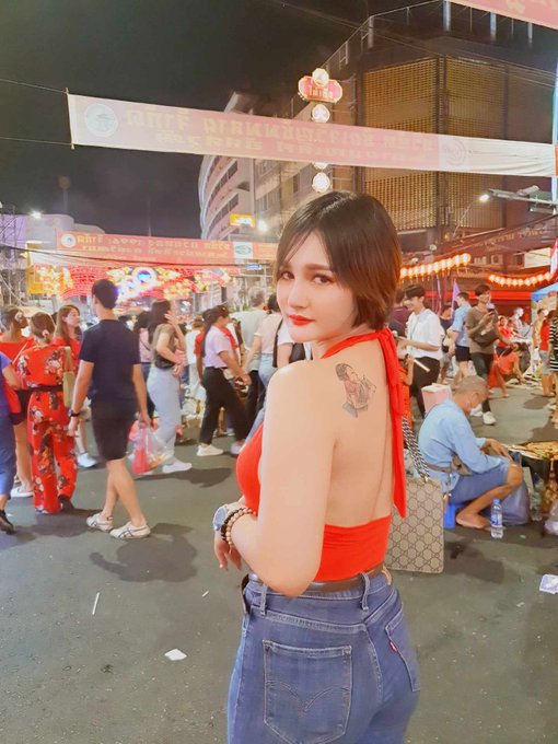 พี่แพรววาเล่นหลักๆๆคือFB เด้อ​ ทวิตเตอร์​เอาไว้ส่องหนังโป๊​อย่างเด​ียว  FB: แพรววา​ ​สุกานดา https://t<a href="/tag/%E0%B8%A2%E0%B9%88%E0%B8%B2%E0%B8%99%E0%B9%80%E0%B8%94%E0%B9%89%E0%B8%A2%E0%B9%88%E0%B8%B2%E0%B8%99%E0%B8%95%E0%B8%B4%E0%B8%A7%E0%B9%88%E0%B8%B2%E0%B9%80%E0%B8%AD%E0%B8%B7%E0%B9%89%E0%B8%AD%E0%B8%A2%E0%B9%80%E0%B8%92%E0%B9%88%E0%B8%B2"class="tags"><span>#ย่านเด้ย่านติว่าเอื้อยเฒ่า</span></a>