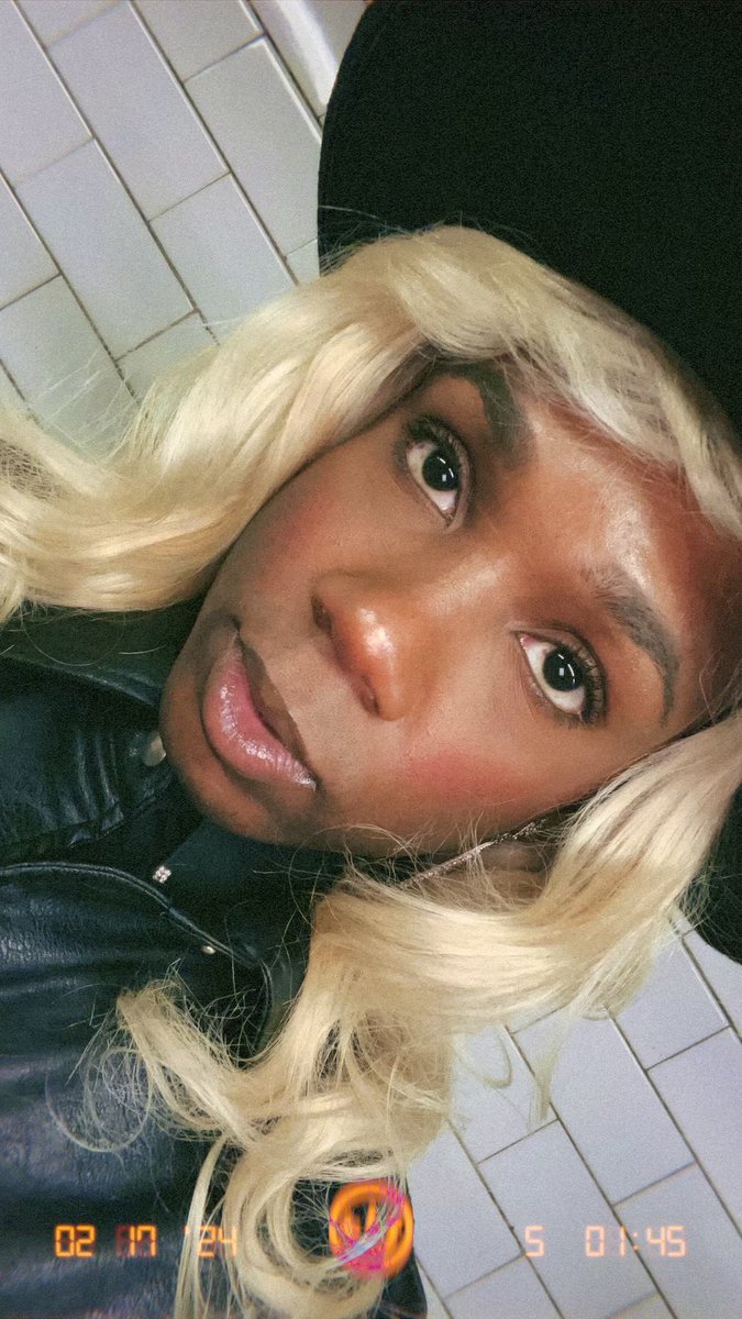 💋