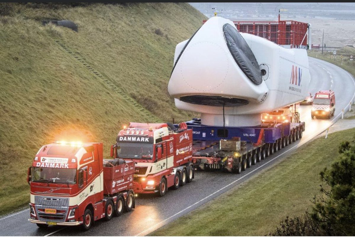 55Bellechasse's tweet photo. Il faudra 250 ans pour que le bilan Énergétique de cette aberration ait le moindre sens

Voici un monstre qui s’appelle éolienne 

Juste le transport est absurde … avant et après c est pire
Et au recyclage … encore pire https://t.co/uDn2EeSL4I