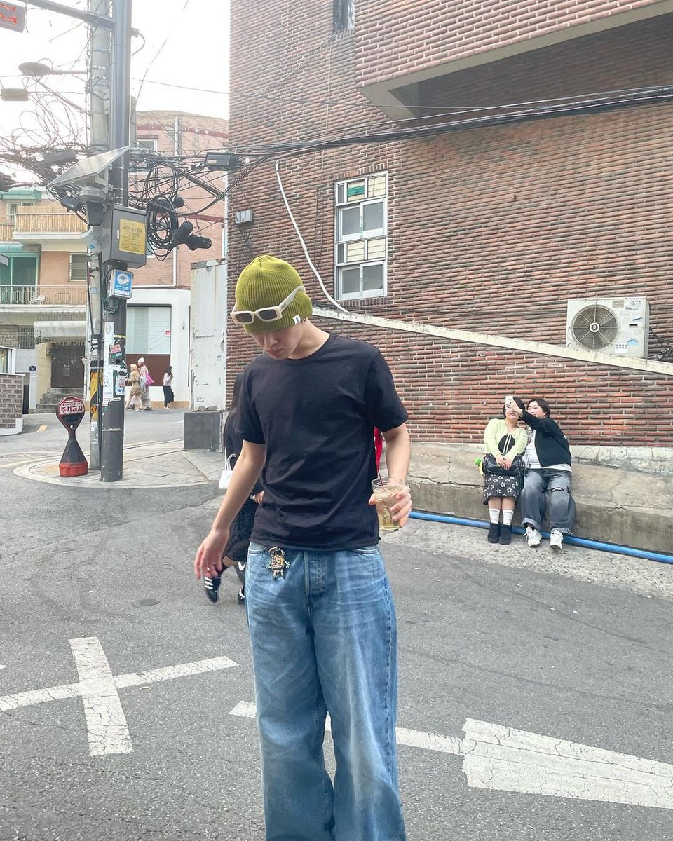 archivefleeleo's tweet photo. he is so cool https://t.co/0syfJgcCd7