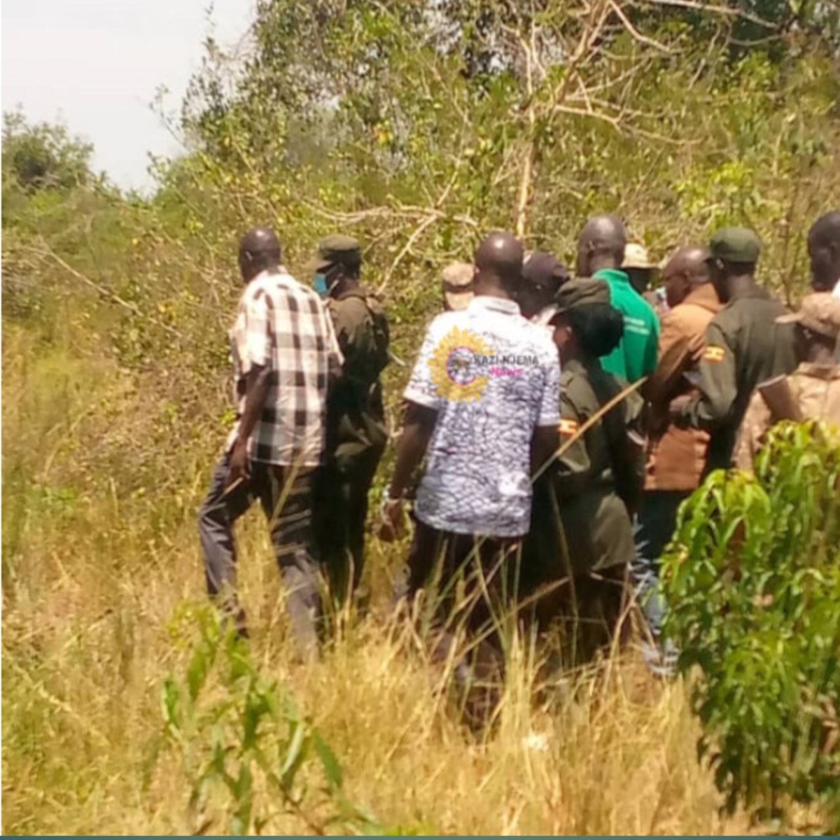 infoAtRECAHI's tweet photo. https://t.co/5T9gvZ6EOj Human world life conflict heightens in the Albertine oil area. 
Because of encroachment on the National parks by Total energies and interrupted movement Corridors,Elephants embark on rampant attacks on humans occasioning deaths. 
#stopfossils
@stopEACOP https://t.co/Ee4h3cMCAI