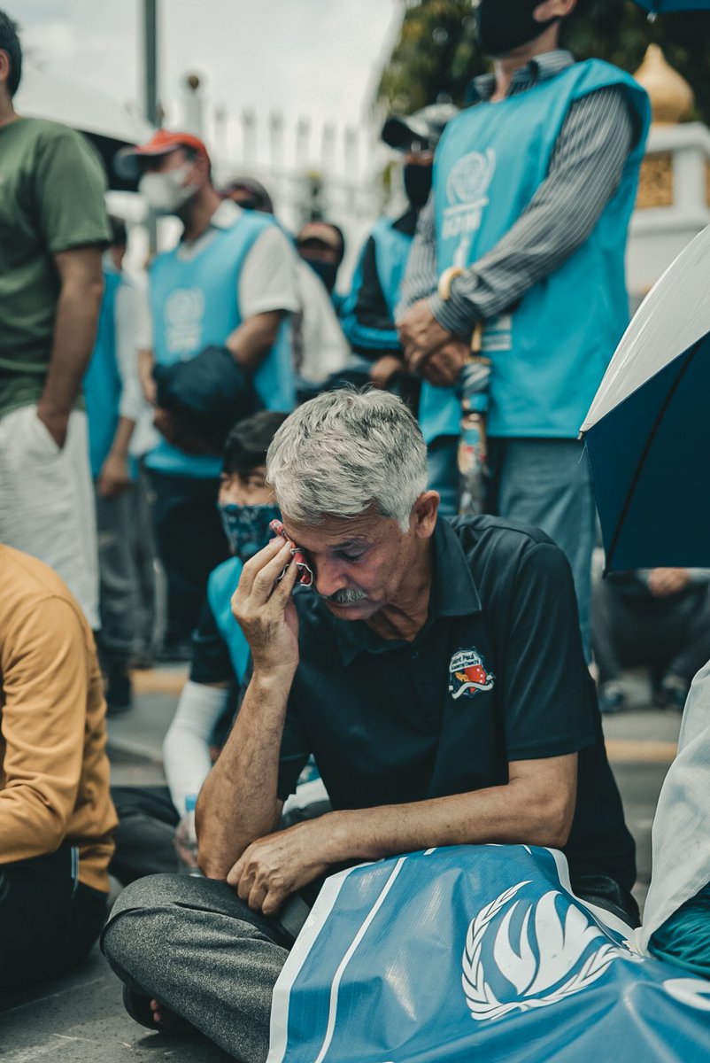 we are full of pain in limbo Indonesia 
#End12YearsInLimbo_Indonesia