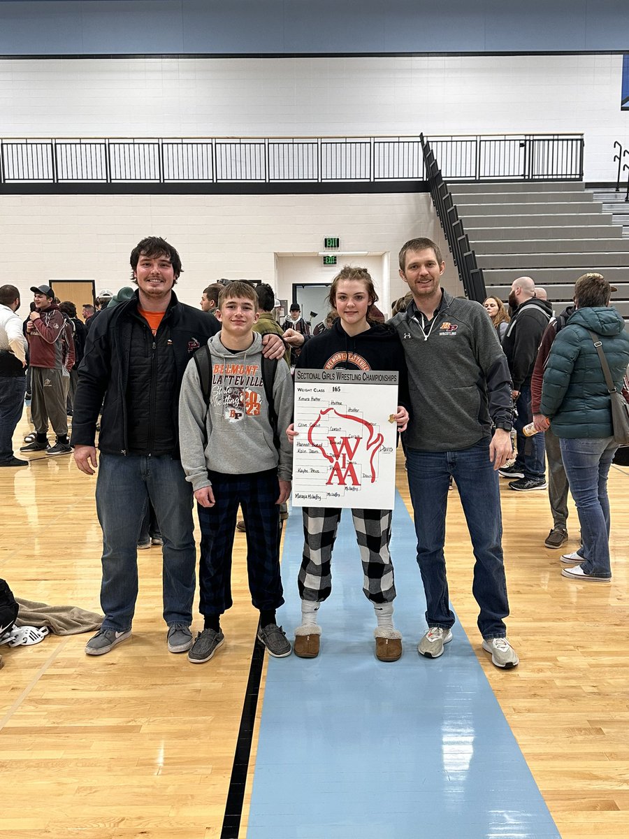 Boys- Dylan Weigel 132 (2nd)
Girls-Kalie Davis 165 (CHAMP)
Your B/P 2024 state qualifiers!

State shirts are available for purchase through tomorrow evening at 6:15pm!

sportsworld.chipply.com/bpwrestlingsta…