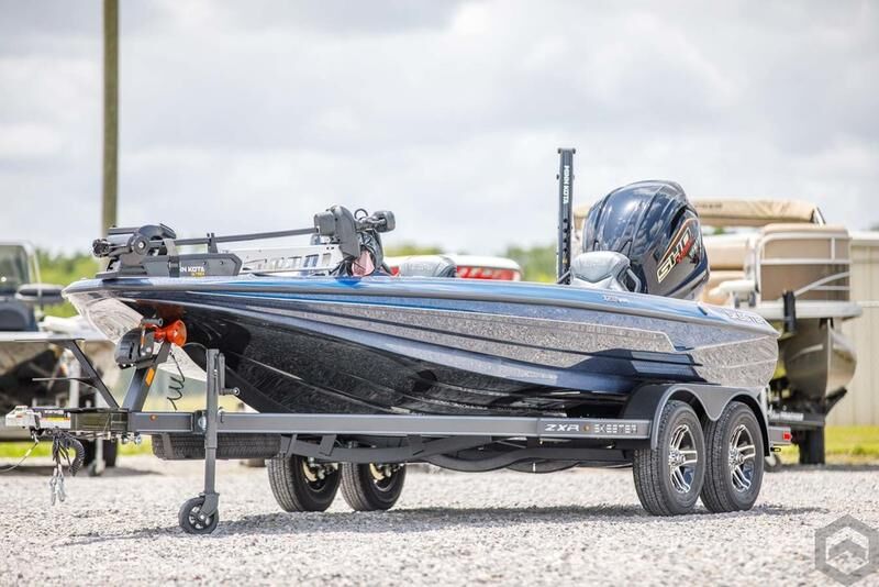 powerimplements's tweet image. 🚤  NEW 2023 Skeeter ZXR 20! 🎣 250 HP engine, hydraulic steering and a 20 ft 4 in LOA make it a true angler's delight. Available now at 606 East Miller St, Iowa, LA 70647. 📍 #PowerImplements #SkeeterZXR20 #FishingBoat

powerimplements.com/New-Inventory-…