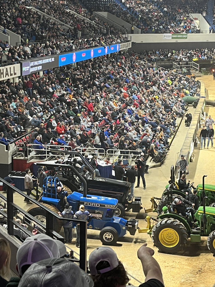 TDSsnydes's tweet image. Dirksen’s made family, friends, Canadians and @syngentacanada proud last night down here in Louisville with a full pull! Couldn’t have been more nervous, excited or proud myself! Finished 2nd in a pull off only to the reigning champ. @mattdirka and team way to go!