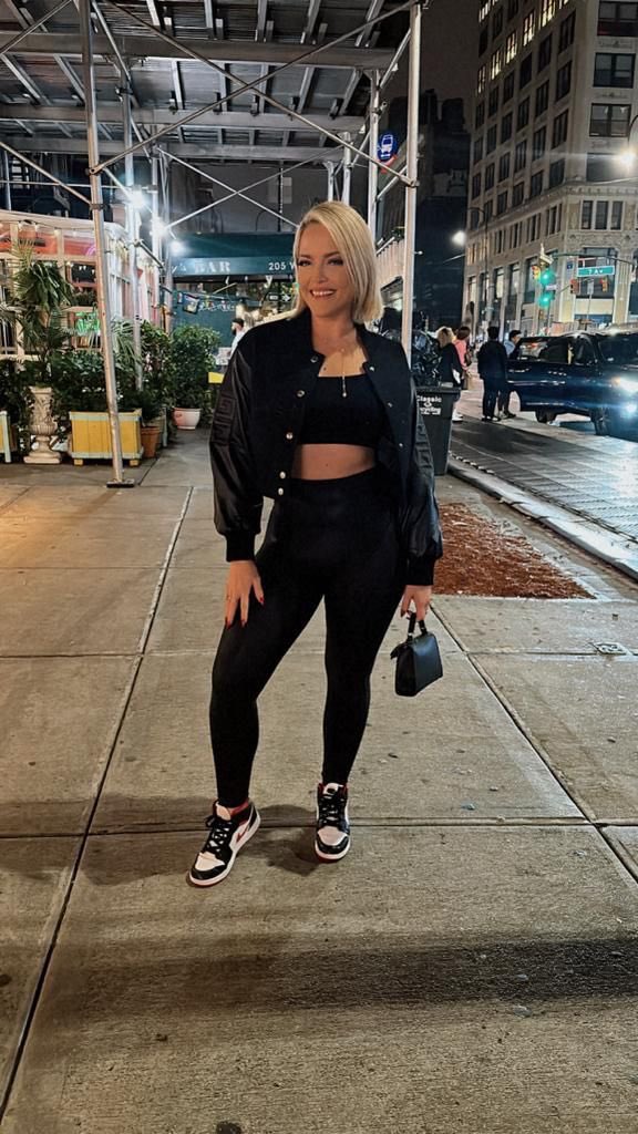 Been wondering if I’m good looking enough…. lol 😆❤️💯