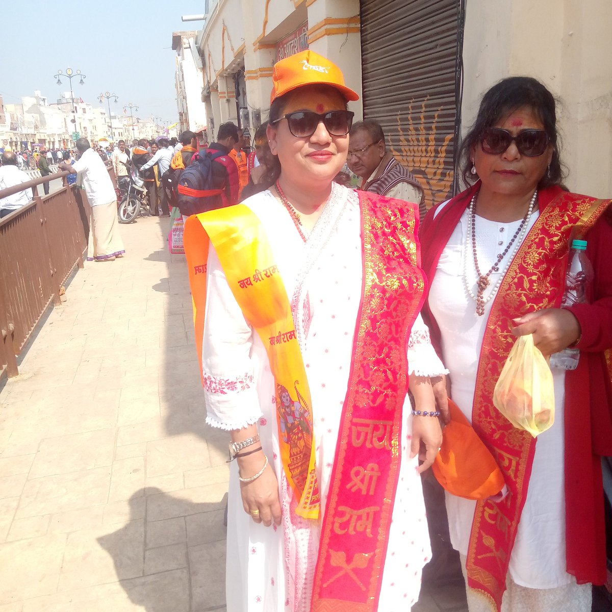Ranjeet78799997's tweet photo. काठमांडू से प्रभु श्रीराम जी के दर्शन हेतु पधारी मेरी दोस्त श्रीमती दीपिका शाह जी!
आपका अयोध्या की पावन धरा पर हार्दिक स्वागत वंदन एवं अभिनन्दन है 💐💐
#dipti https://t.co/5z4eoUJljP